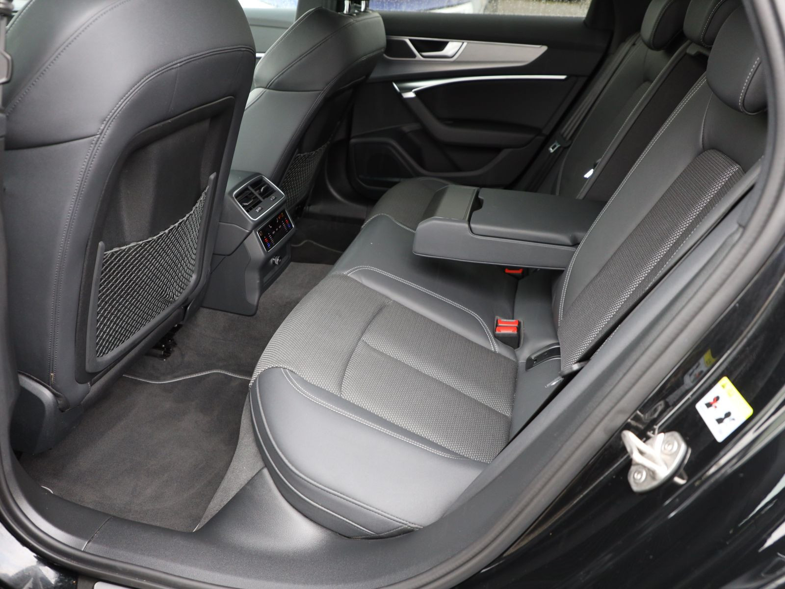 Audi A6 Avant	S line 55TFSI qu Matrix HuD Standhzg AHK