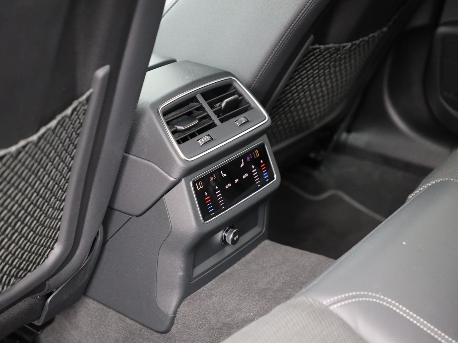 Audi A6 Avant	S line 55TFSI qu Matrix HuD Standhzg AHK