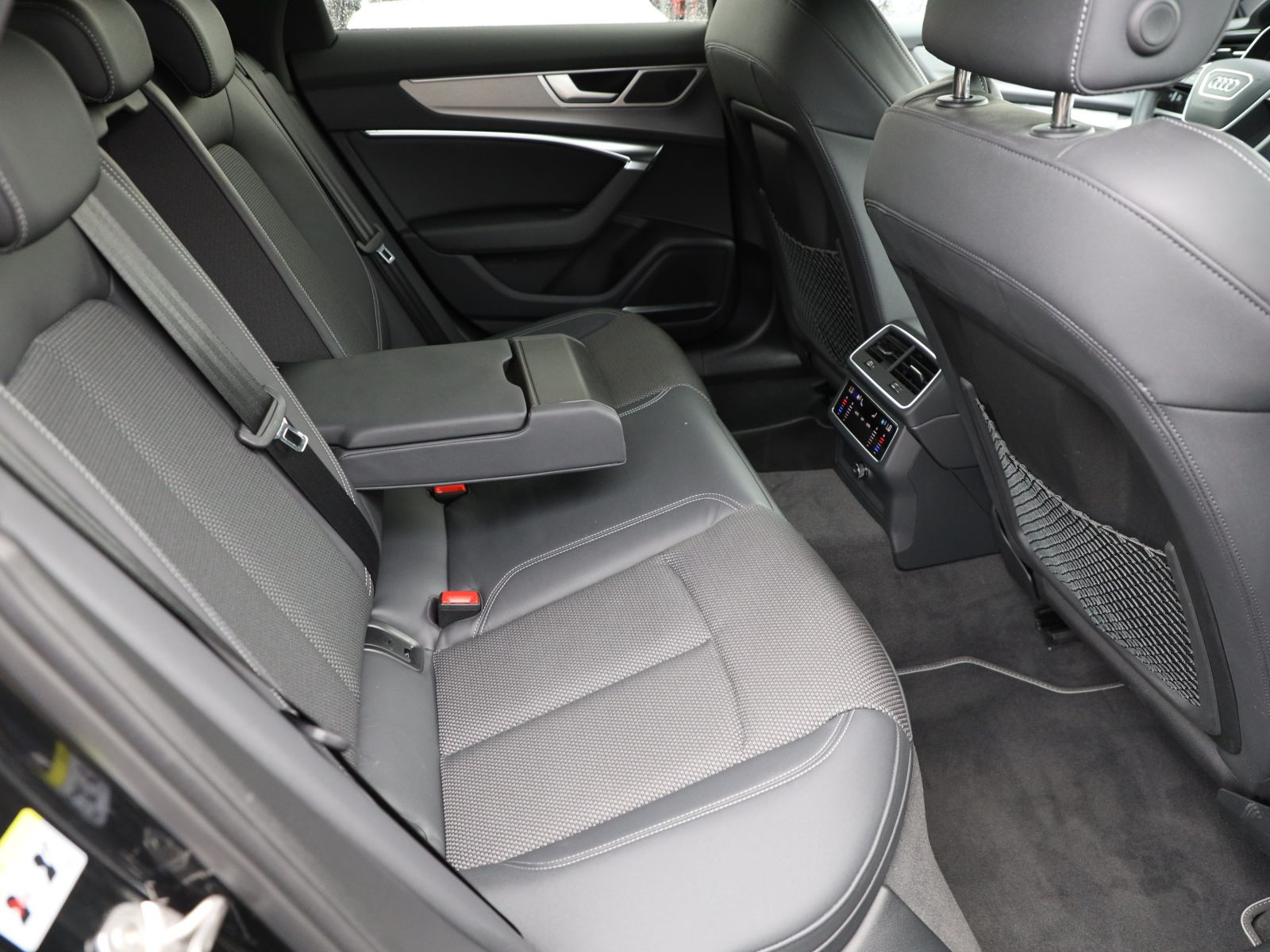 Audi A6 Avant	S line 55TFSI qu Matrix HuD Standhzg AHK