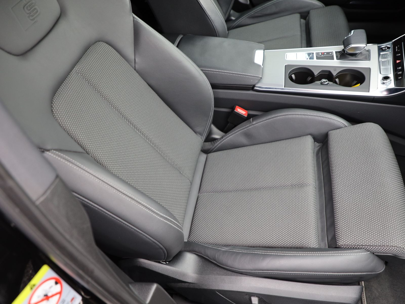 Audi A6 Avant	S line 55TFSI qu Matrix HuD Standhzg AHK