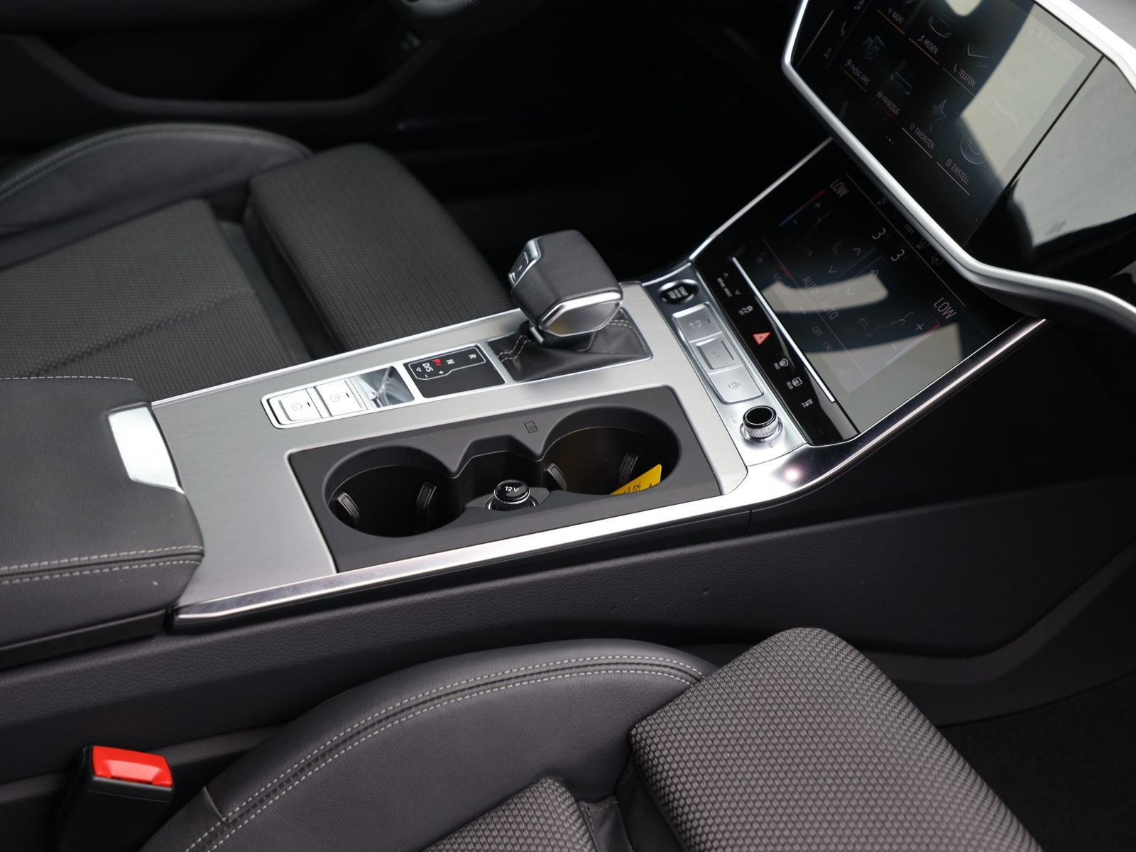 Audi A6 Avant	S line 55TFSI qu Matrix HuD Standhzg AHK