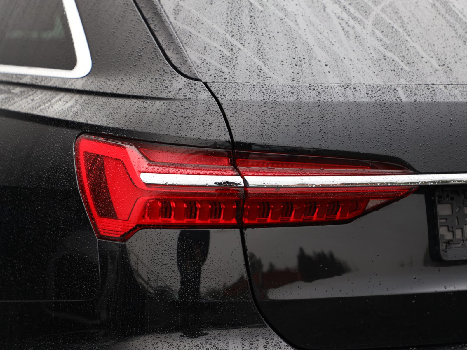 Audi A6 Avant	S line 55TFSI qu Matrix HuD Standhzg AHK