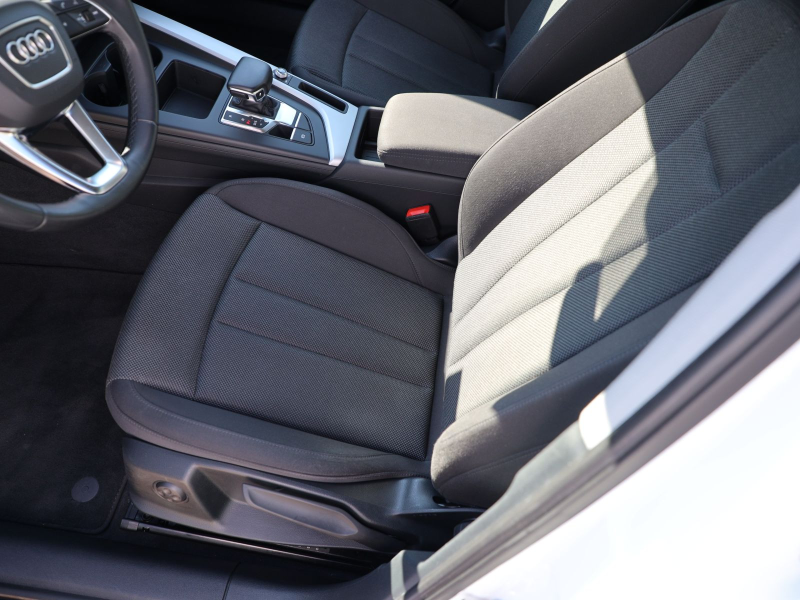 Audi A4 Avant 40TDI Stronic Navi LED ACC EPH DAB