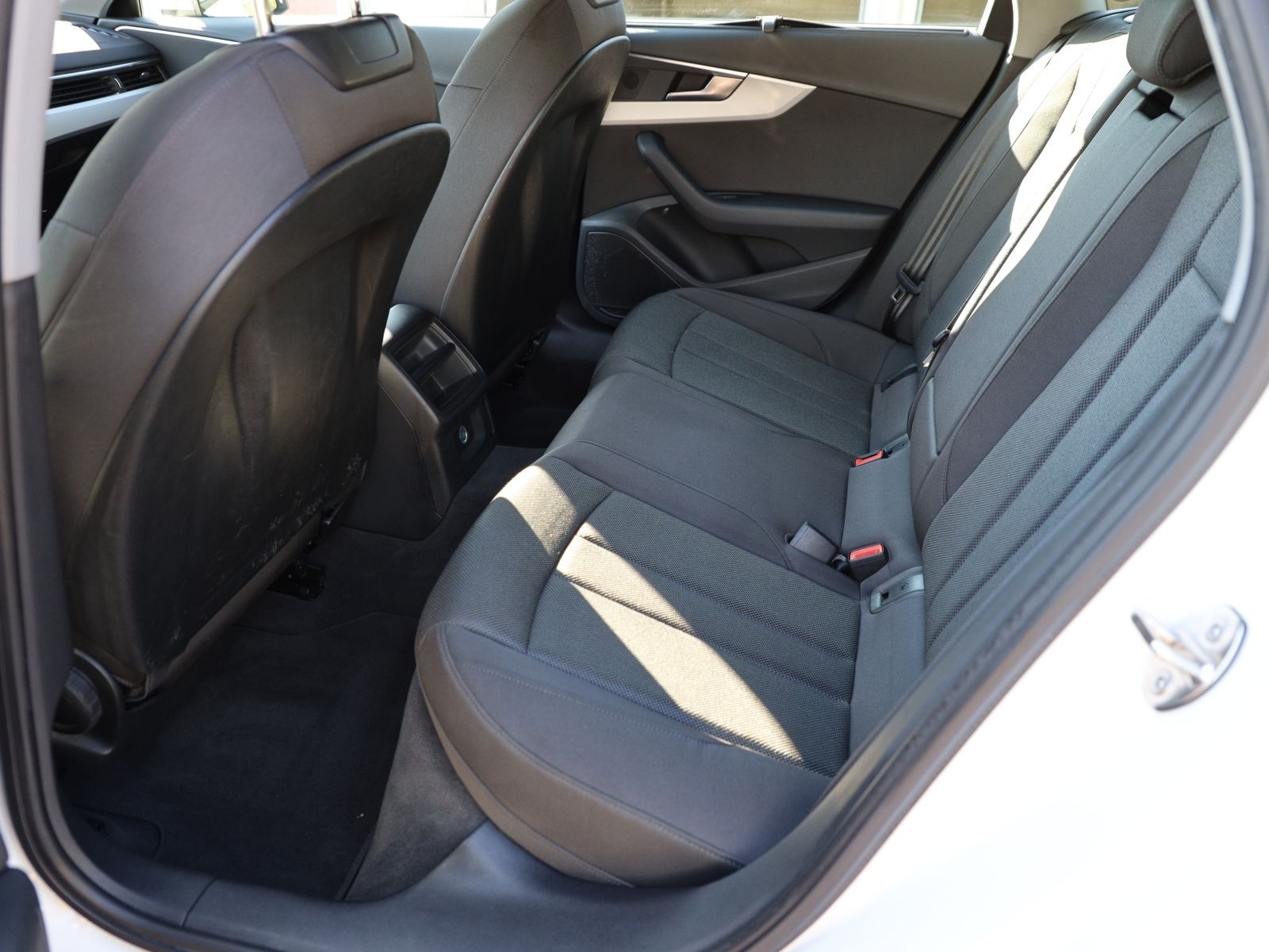 Audi A4 Avant 40TDI Stronic Navi LED ACC EPH DAB