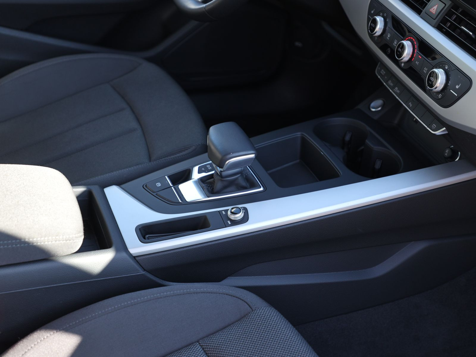 Audi A4 Avant 40TDI Stronic Navi LED ACC EPH DAB