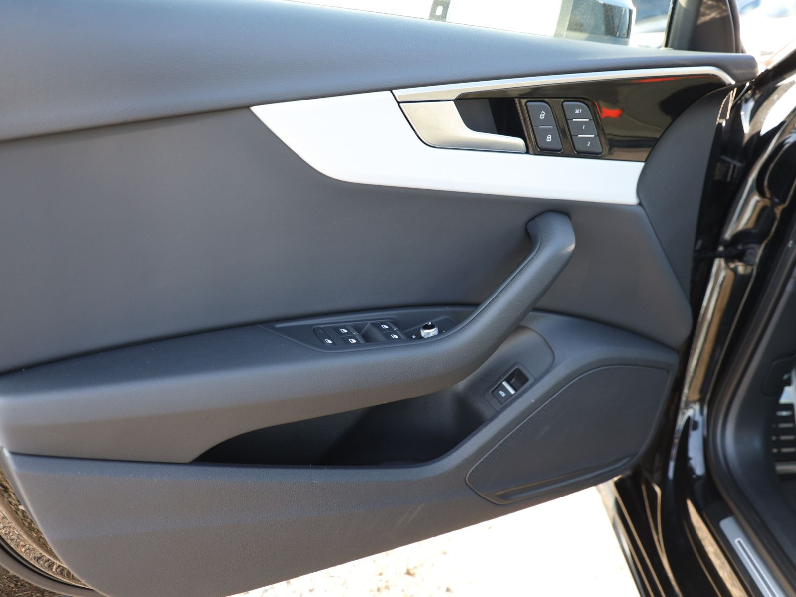 Audi A4 S line 45TFSI qu Stronic Navi Matrix GRA EPH