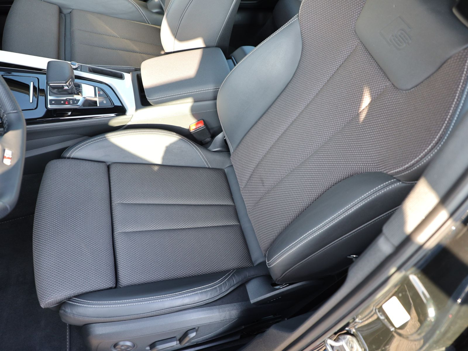 Audi A4 S line 45TFSI qu Stronic Navi Matrix GRA EPH