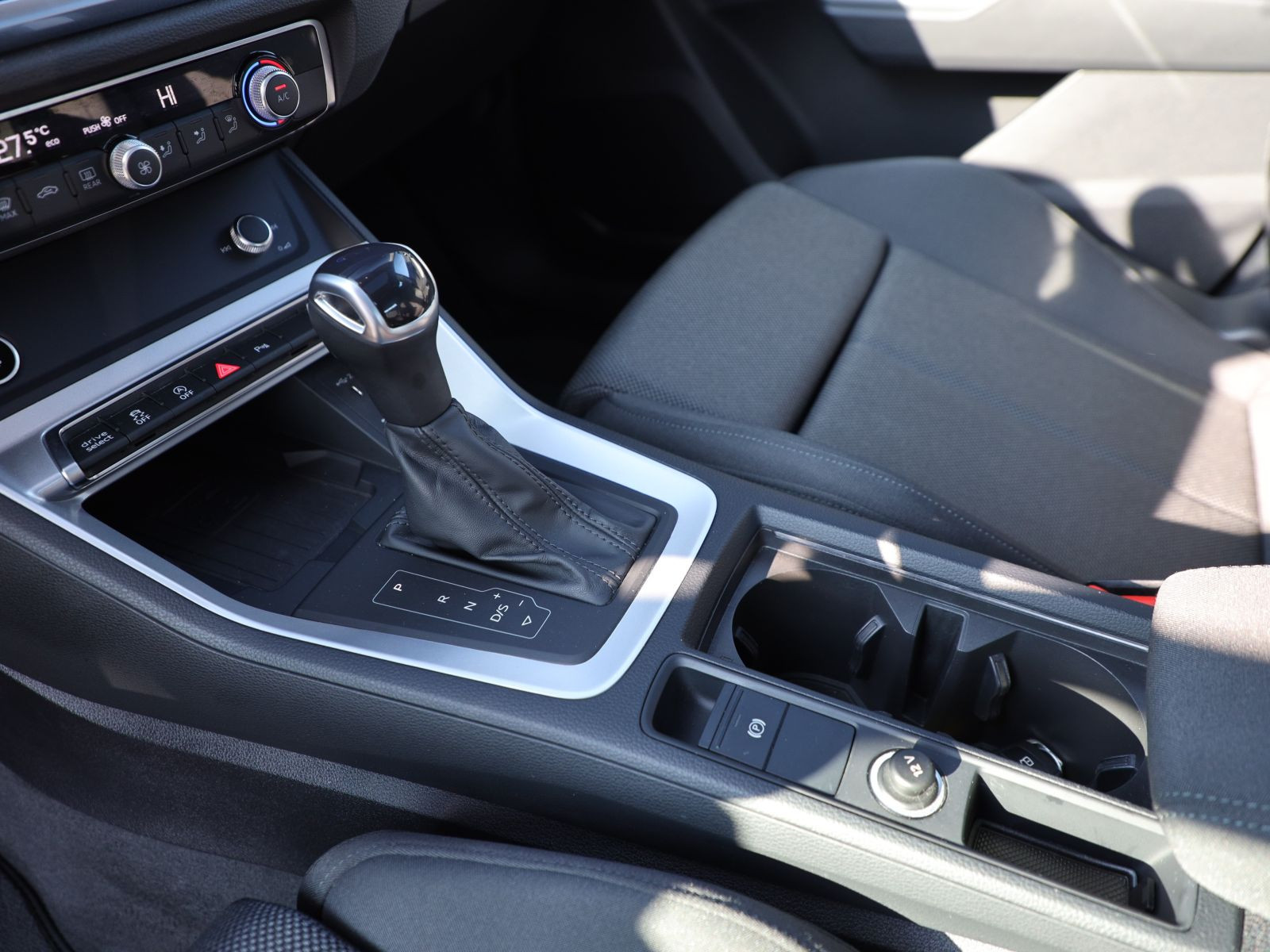 Audi Q3 Sportback 40TFSI qu Navi Matrix Panorama AHK