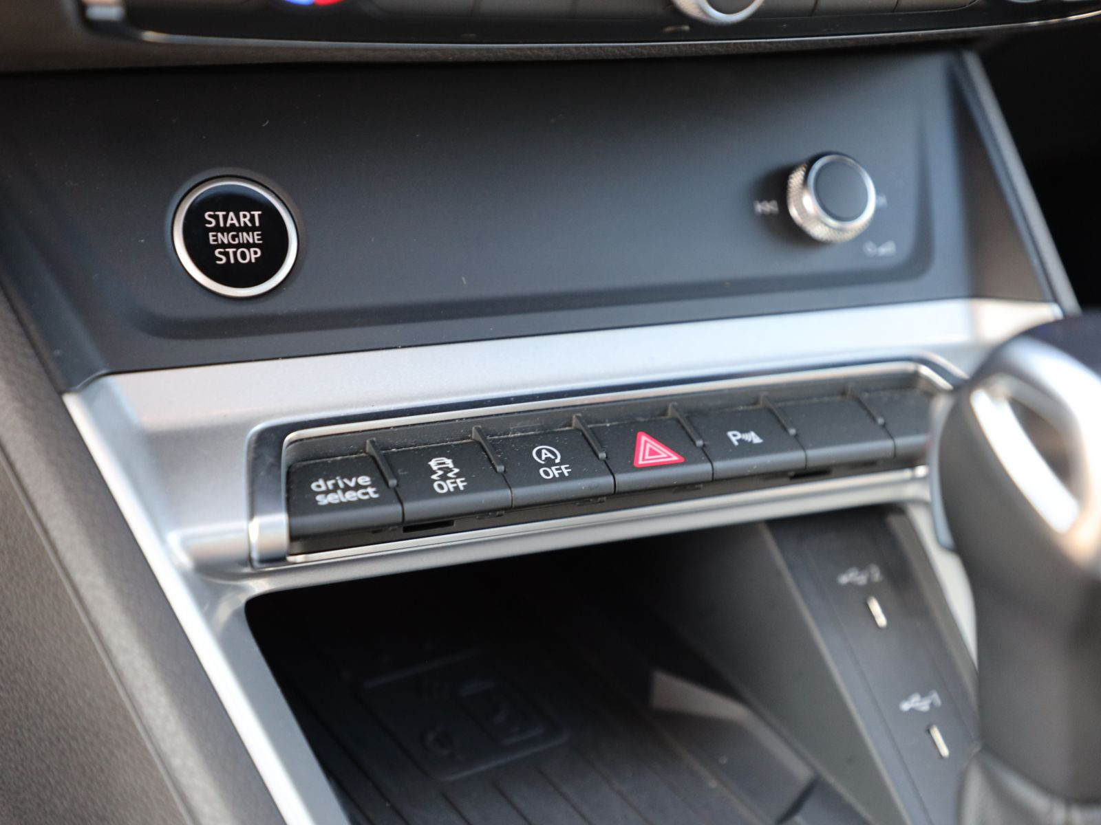 Audi Q3 Sportback 40TFSI qu Navi Matrix Panorama AHK