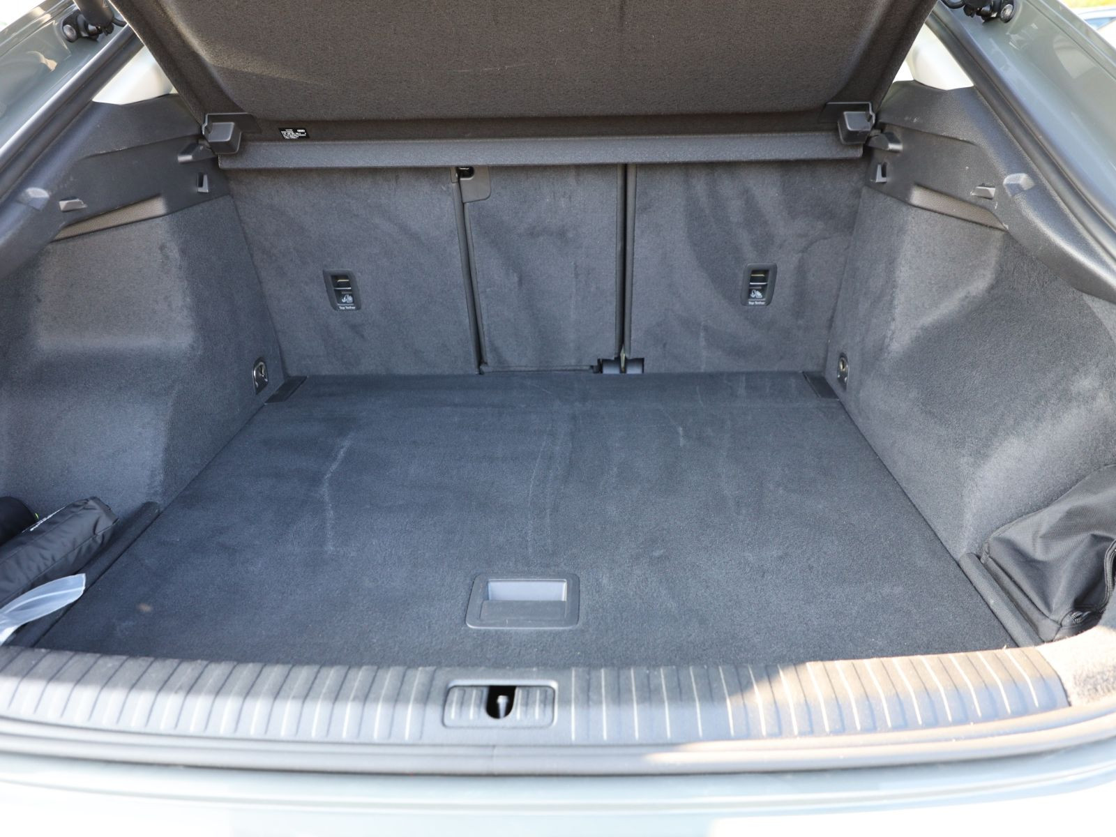 Audi Q3 Sportback 40TFSI qu Navi Matrix Panorama AHK