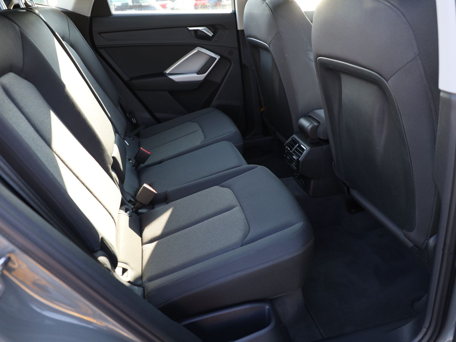 Audi Q3 Sportback 40TFSI qu Navi Matrix Panorama AHK