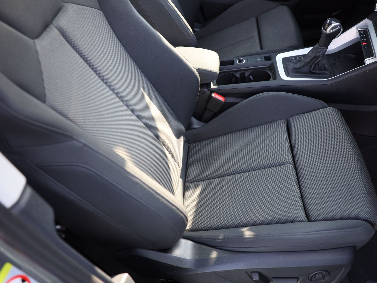 Audi Q3 Sportback 40TFSI qu Navi Matrix Panorama AHK