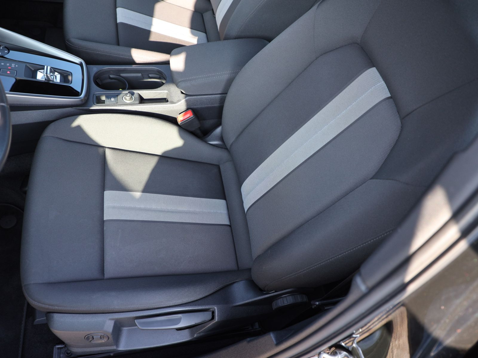 Audi A3 Limousine advanced 30TFSI Stronic Navi LED ACC