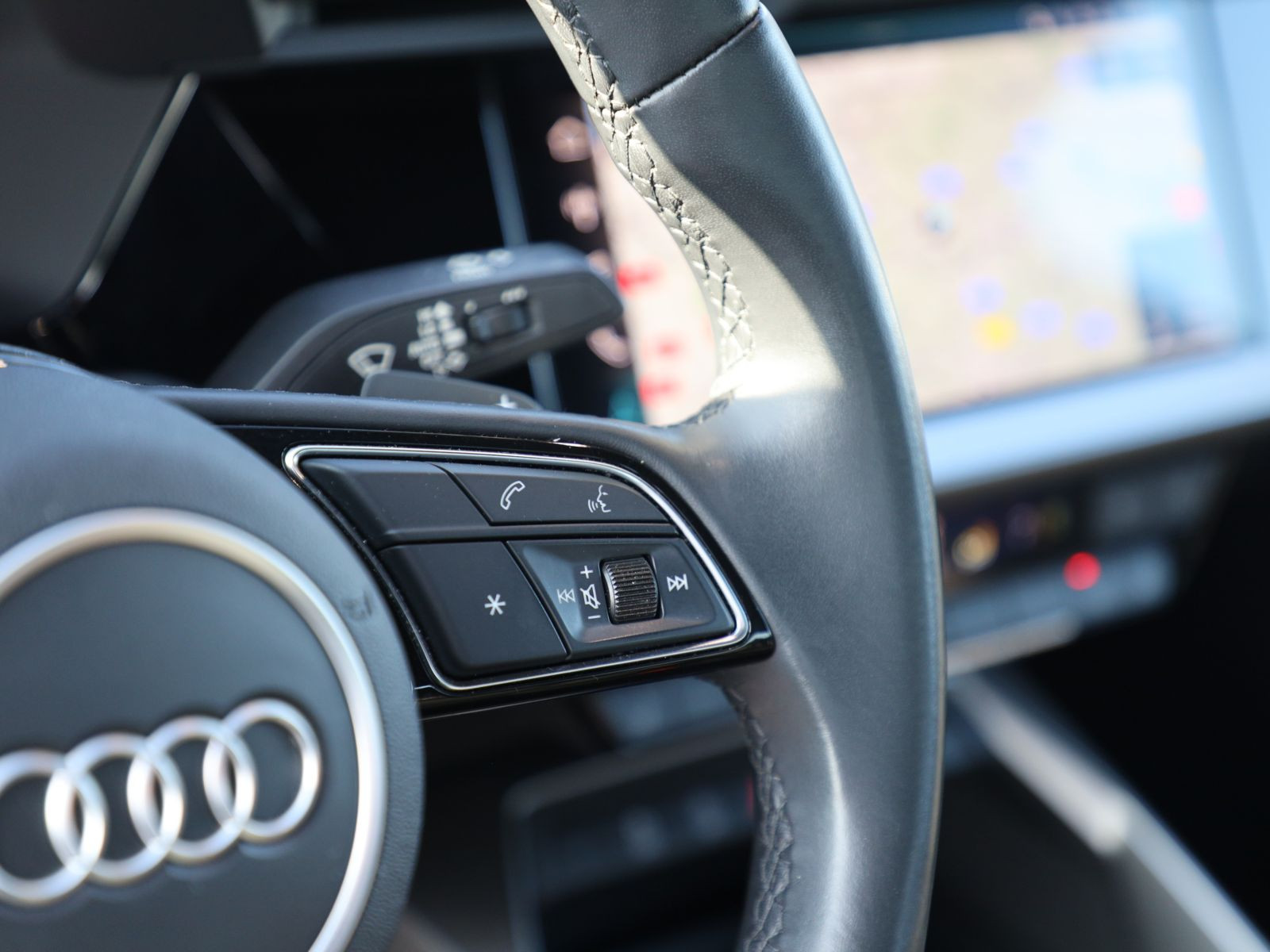 Audi A3 Limousine advanced 30TFSI Stronic Navi LED ACC
