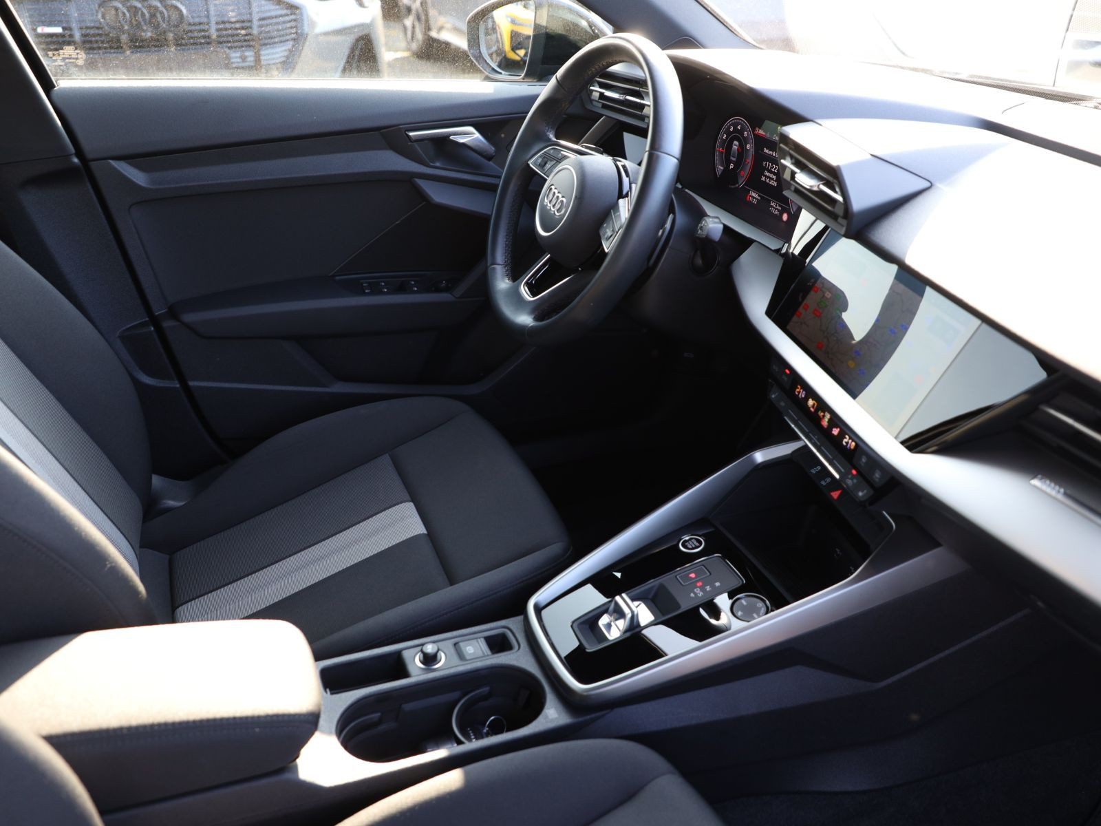 Audi A3 Limousine advanced 30TFSI Stronic Navi LED ACC