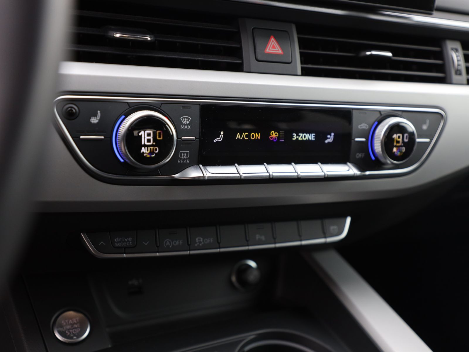 Audi A4 Avant Advanced 40TFSI qu Stronic Navi LED AHK