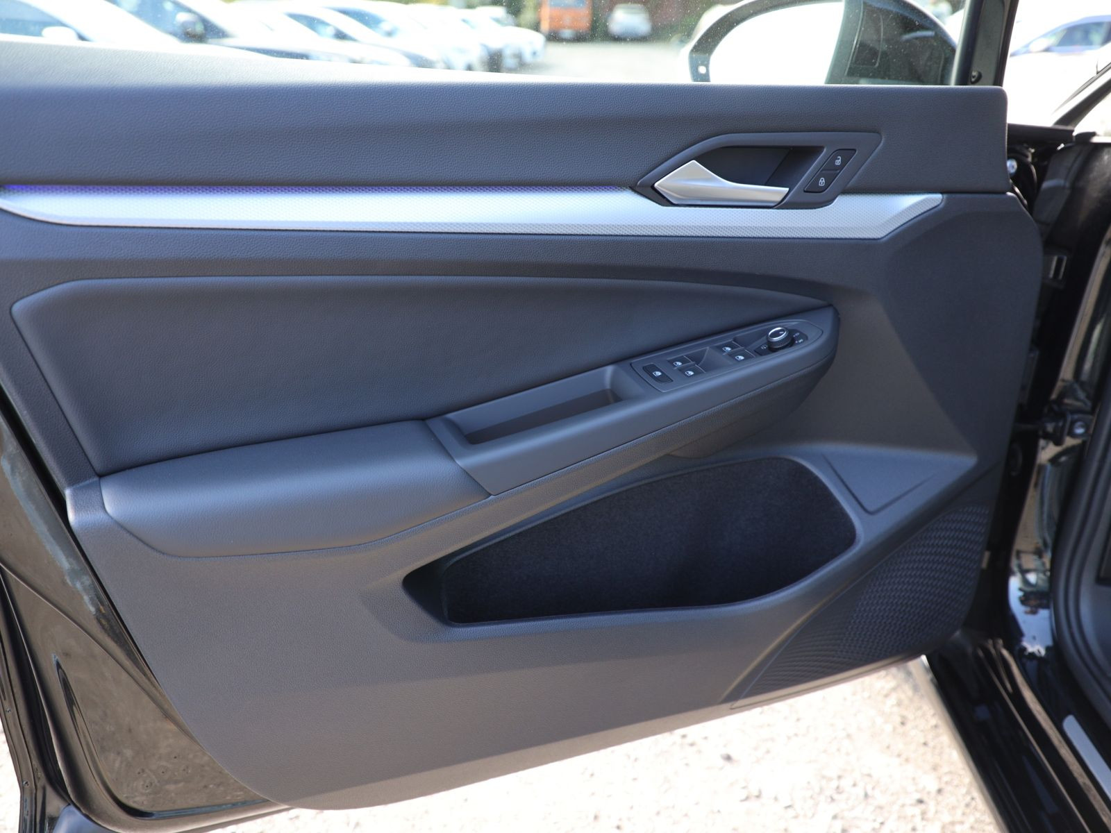 Volkswagen Golf VIII ENERGY 1.5 eTSI DSG Navi Matrix ACC EPH