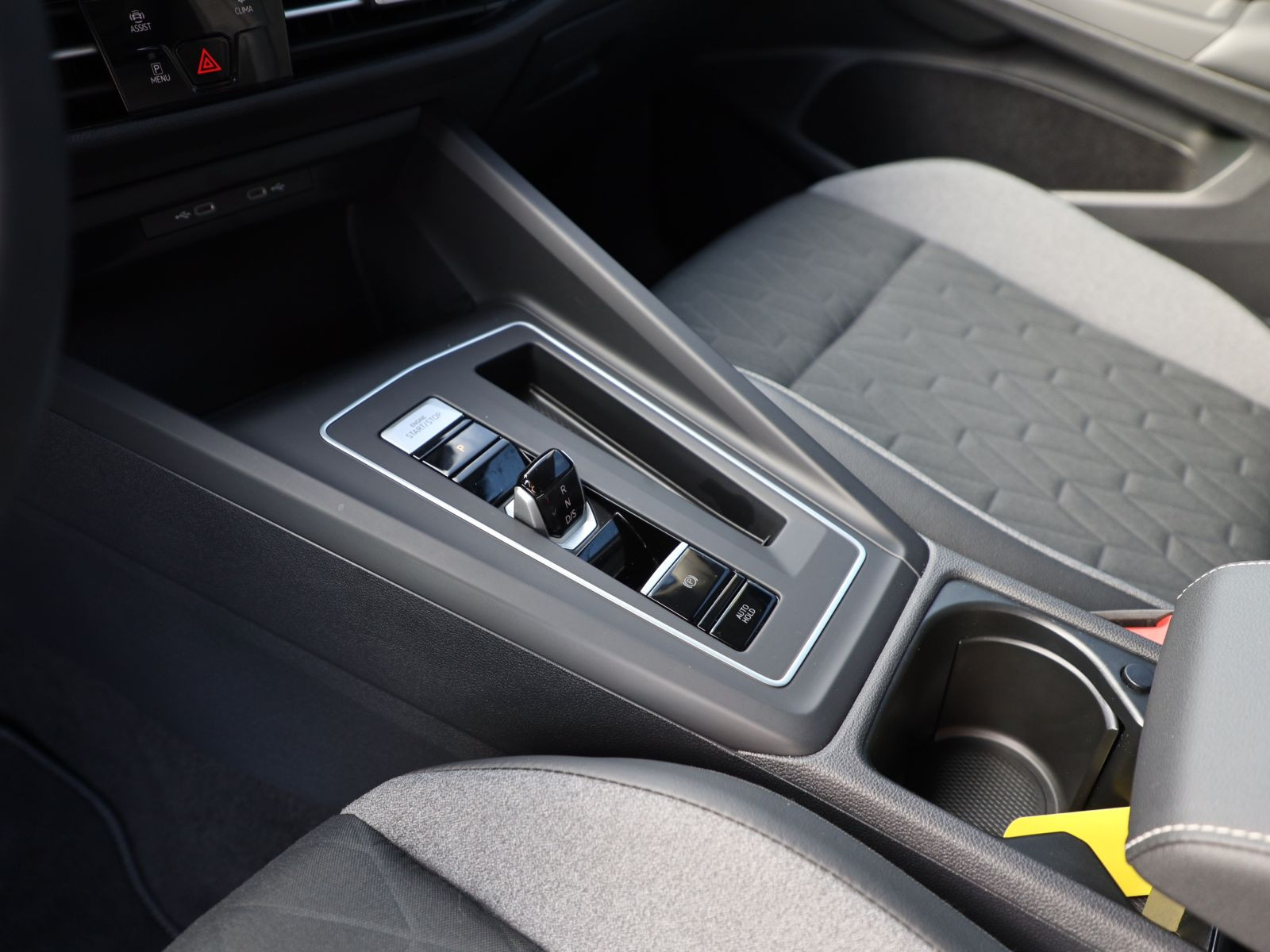 Volkswagen Golf VIII ENERGY 1.5 eTSI DSG Navi Matrix ACC EPH