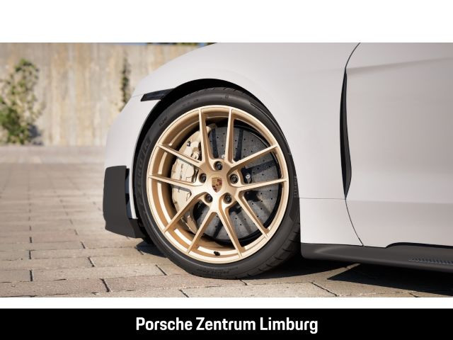 Porsche Taycan Turbo GT mit Weissach-Paket LED-Matrix