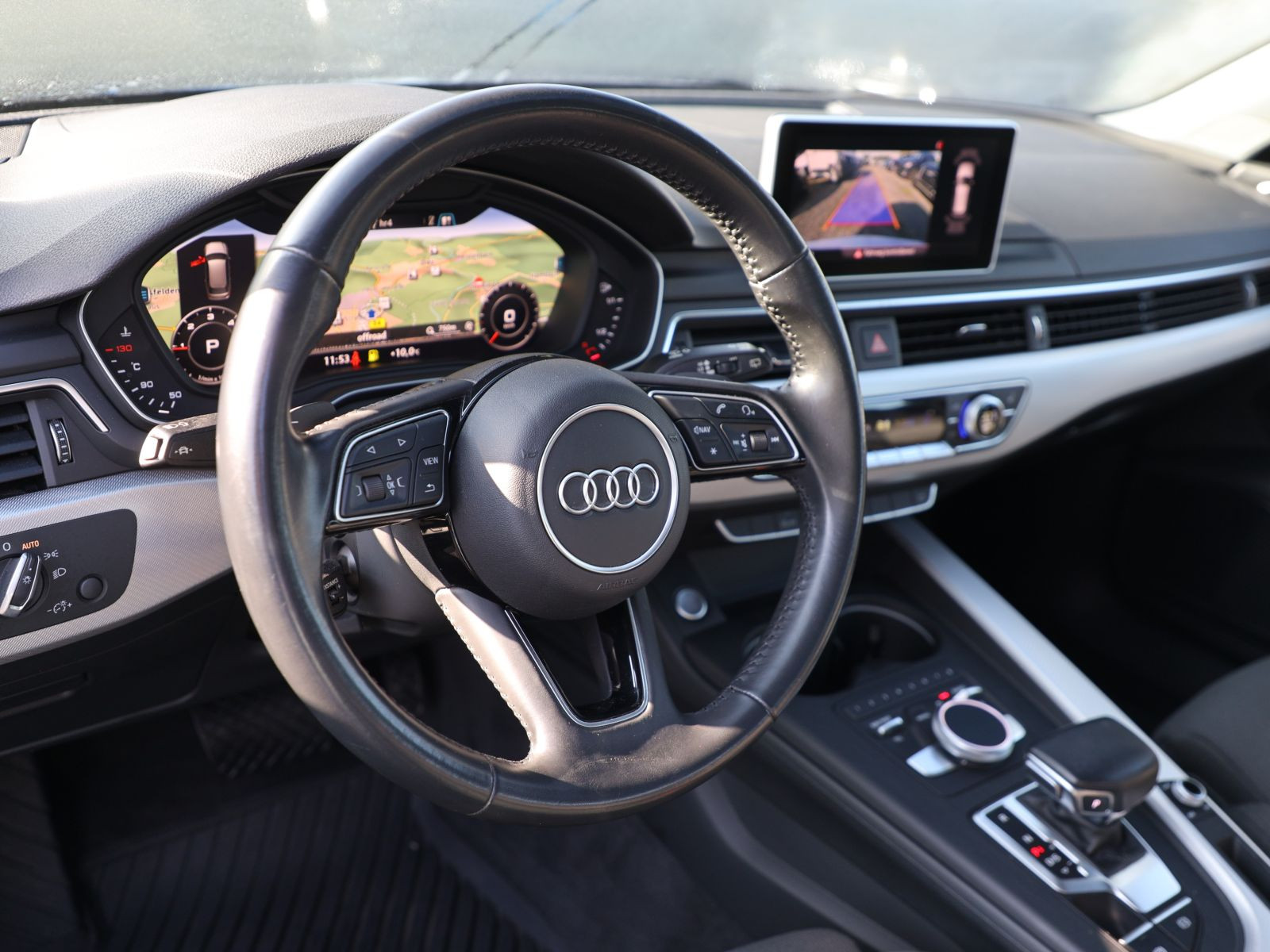 Audi A4 Avant S line 35TDI Stronic Navi Matrix ACC Panorama