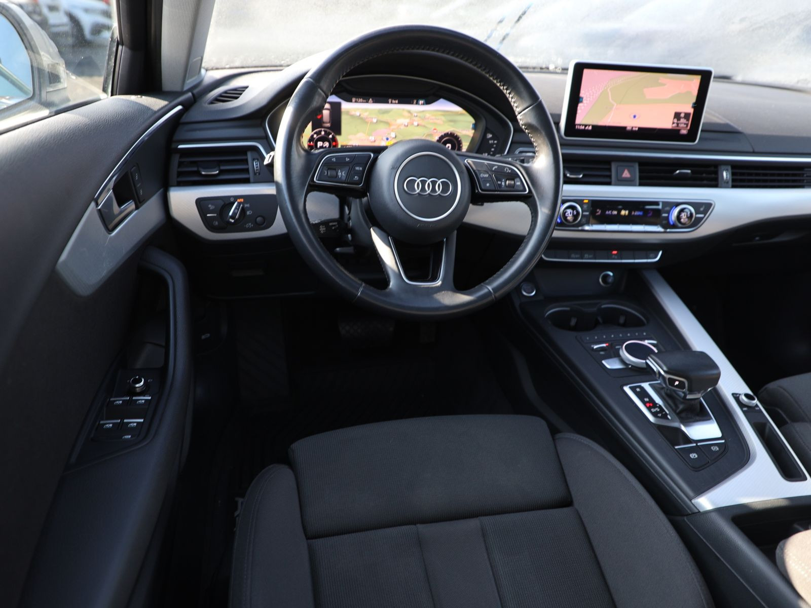 Audi A4 Avant S line 35TDI Stronic Navi Matrix ACC Panorama