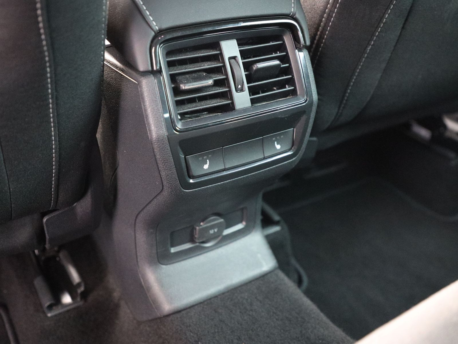 Skoda Karoq Sportline 2.0TSI 4x4 DSG Navi ACC LED EPH