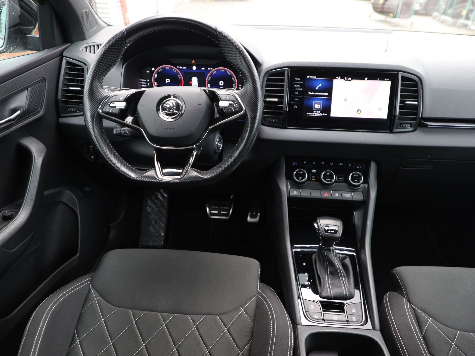 Skoda Karoq Sportline 2.0TSI 4x4 DSG Navi ACC LED EPH
