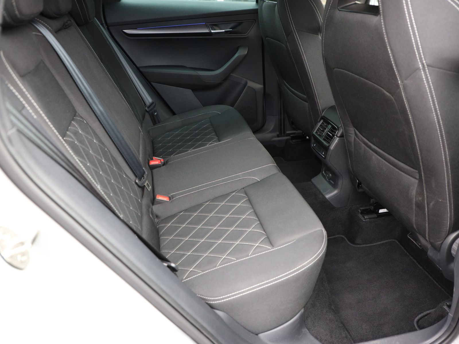 Skoda Karoq Sportline 2.0TSI 4x4 DSG Navi ACC LED EPH