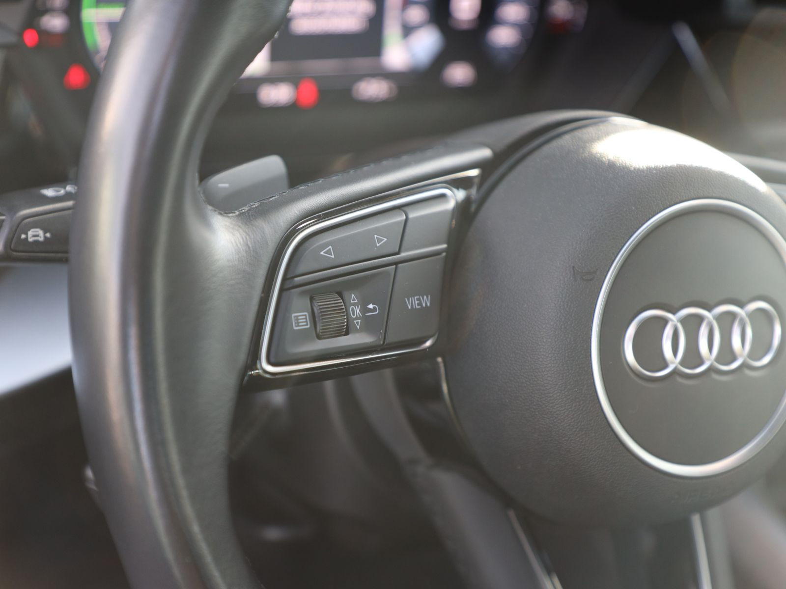 Audi A3 Sportback 40TFSIe Stronic Navi LED GRA DAB EPH