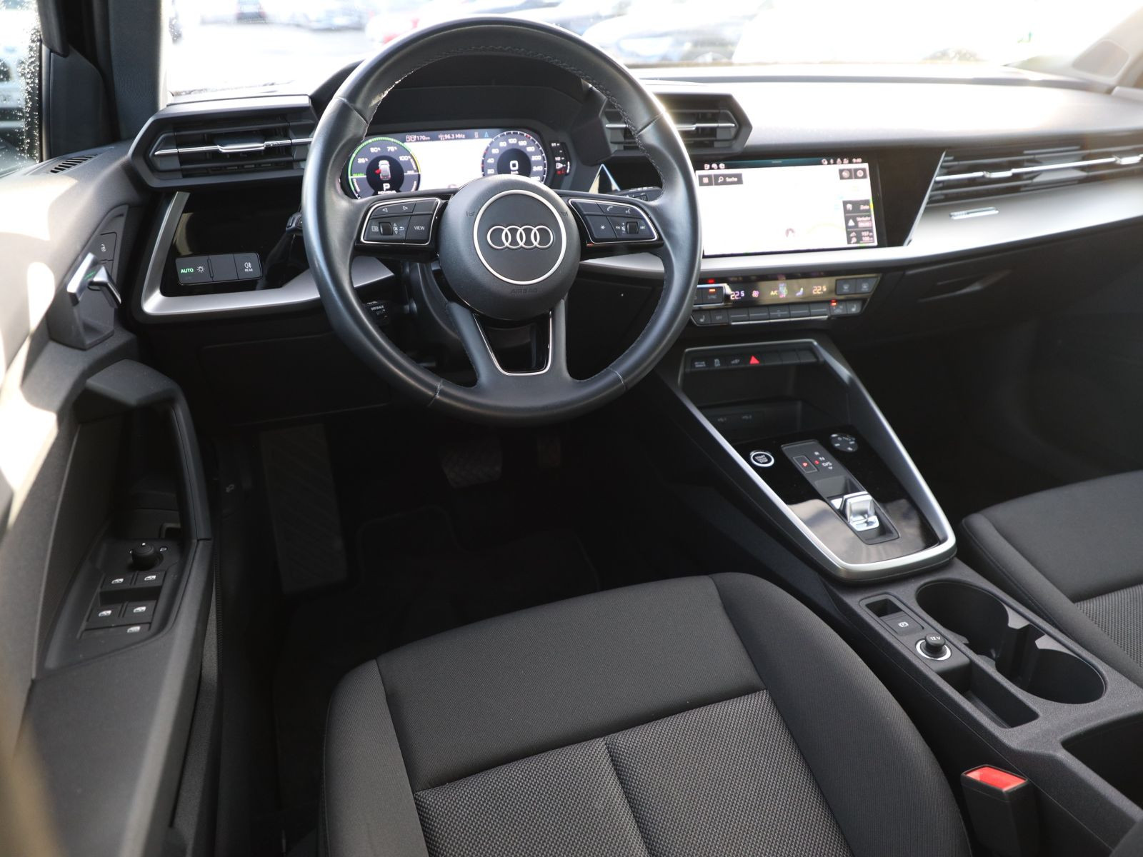 Audi A3 Sportback 40TFSIe Stronic Navi LED GRA DAB EPH