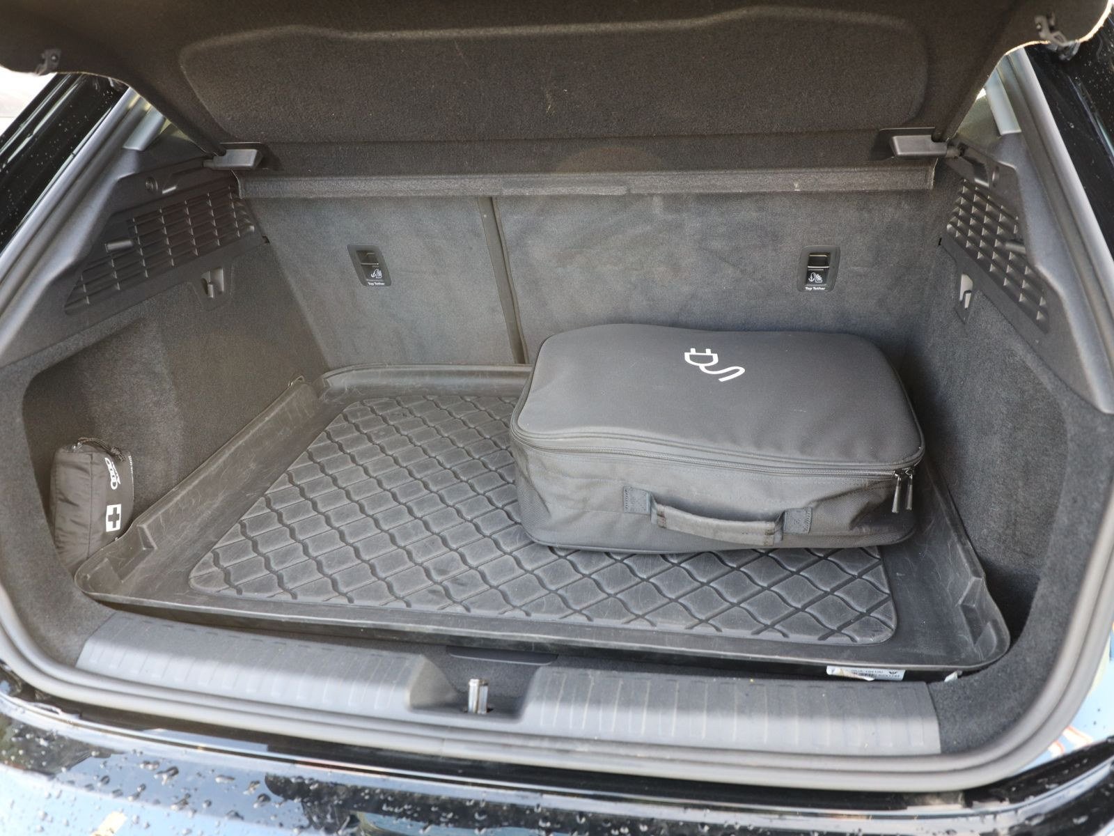 Audi A3 Sportback 40TFSIe Stronic Navi LED GRA DAB EPH