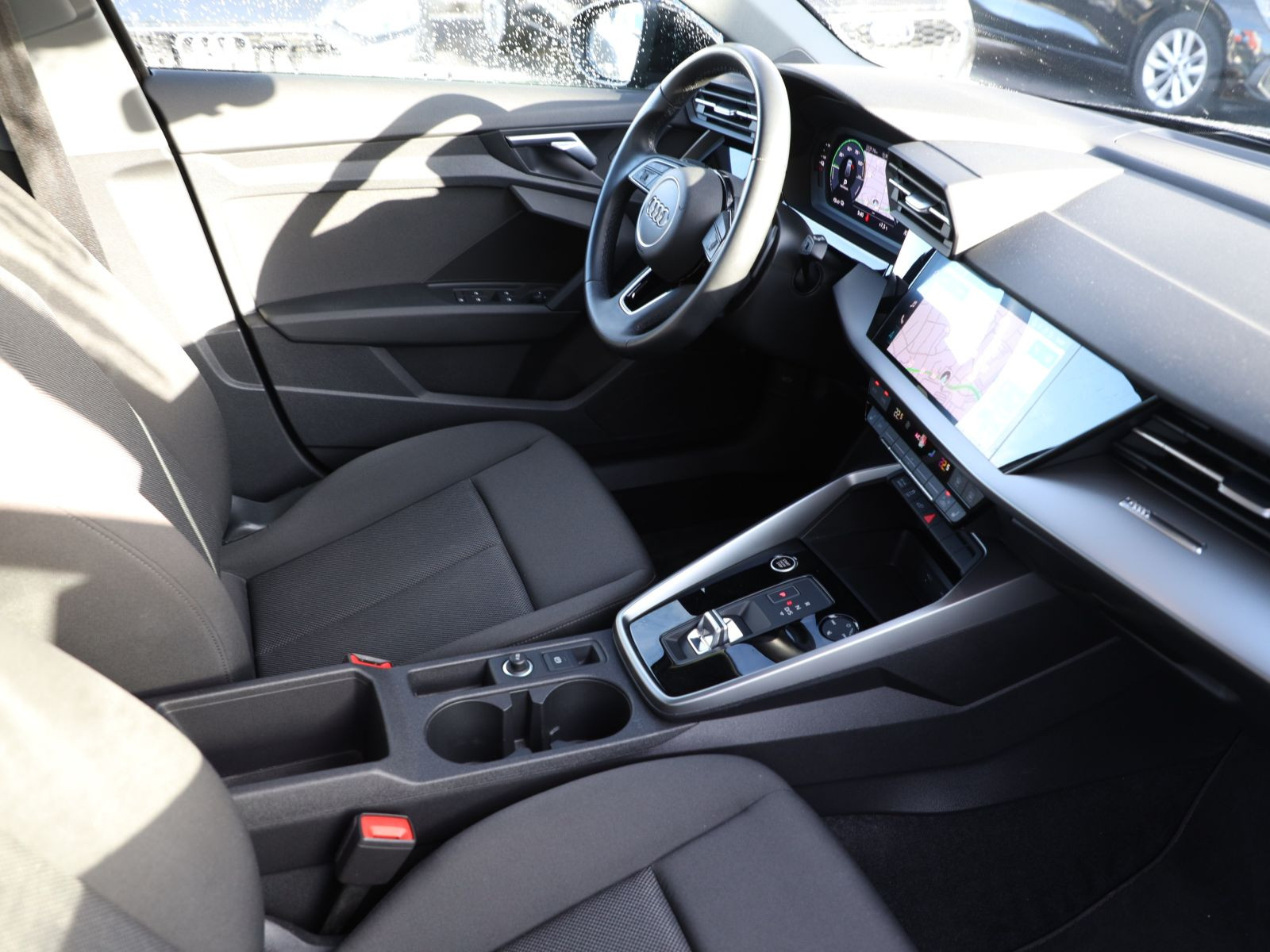 Audi A3 Sportback 40TFSIe Stronic Navi LED GRA DAB EPH