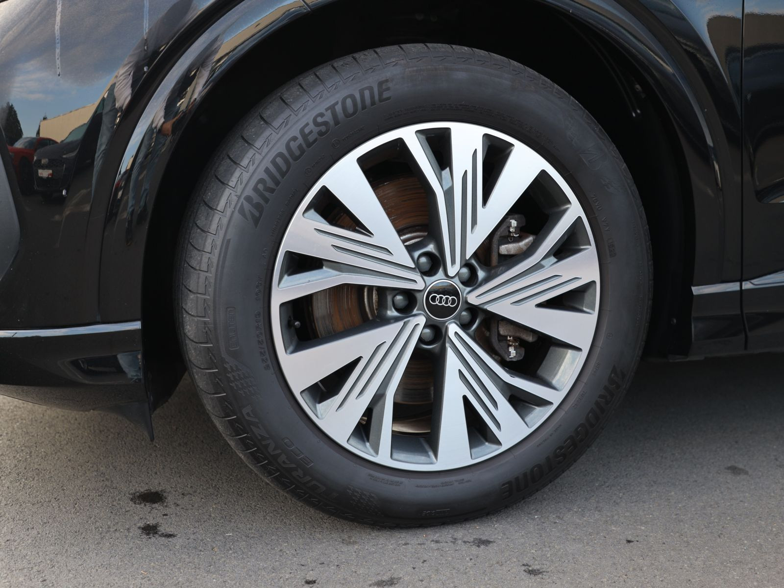 Audi Q4 e-tron S line 40 Navi LED GRA Standklima AHK