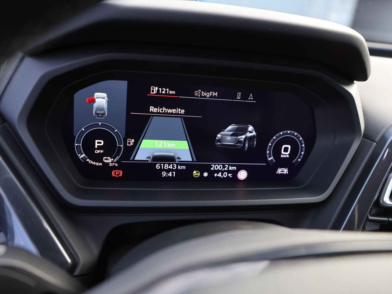 Audi Q4 e-tron S line 40 Navi LED GRA Standklima AHK