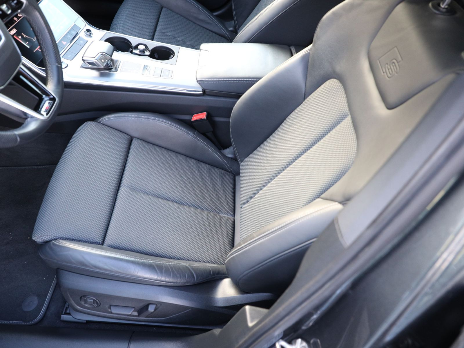 Audi A6 Avant S line 45TFSI qu Stronic Navi LED HuD ACC
