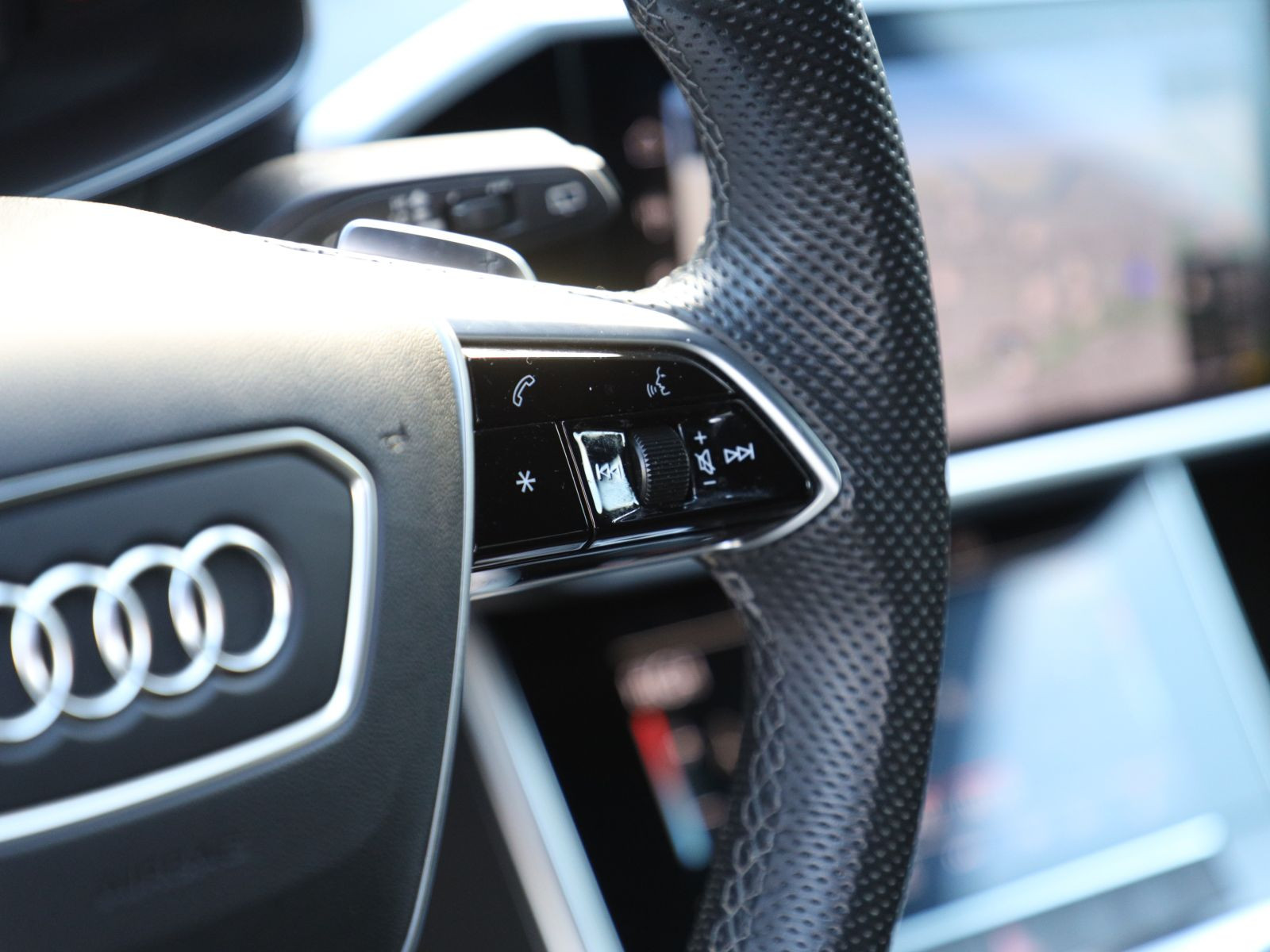 Audi A6 Avant S line 45TFSI qu Stronic Navi LED HuD ACC