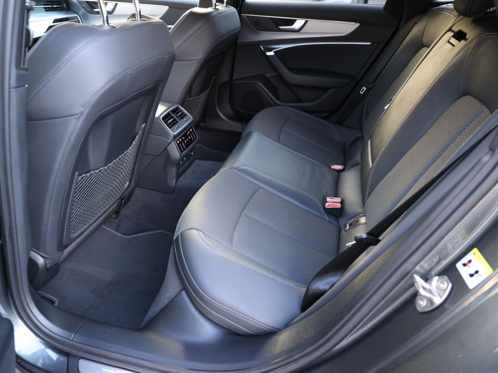 Audi A6 Avant S line 45TFSI qu Stronic Navi LED HuD ACC