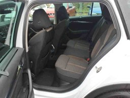 Skoda Octavia Combi Scout 2.0TDI 110kW ACC HuD Navi LED