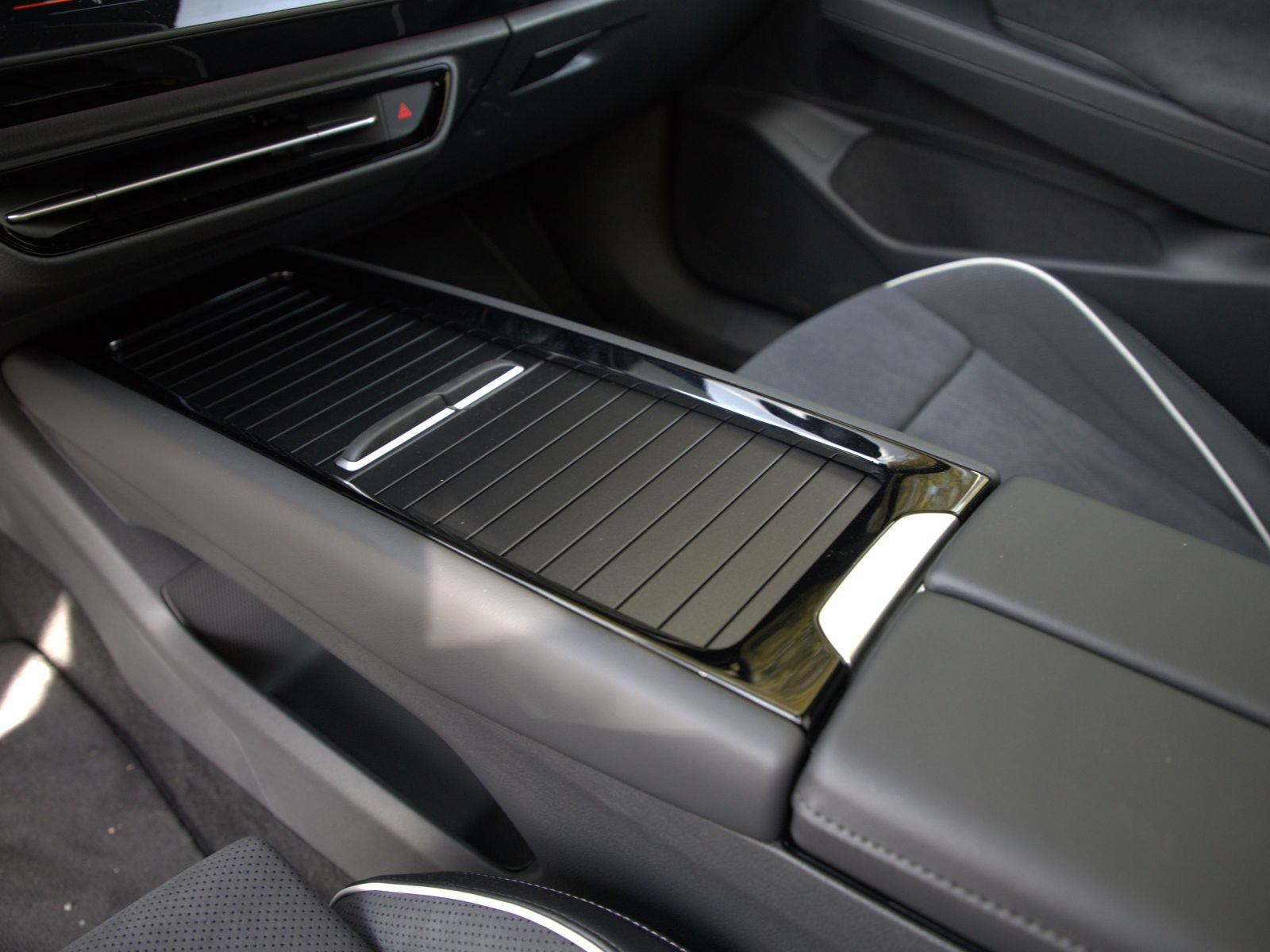 Volkswagen ID.7 Tourer Pro S, Panoramadach, LED-Matrix, Soundsystem, Navi