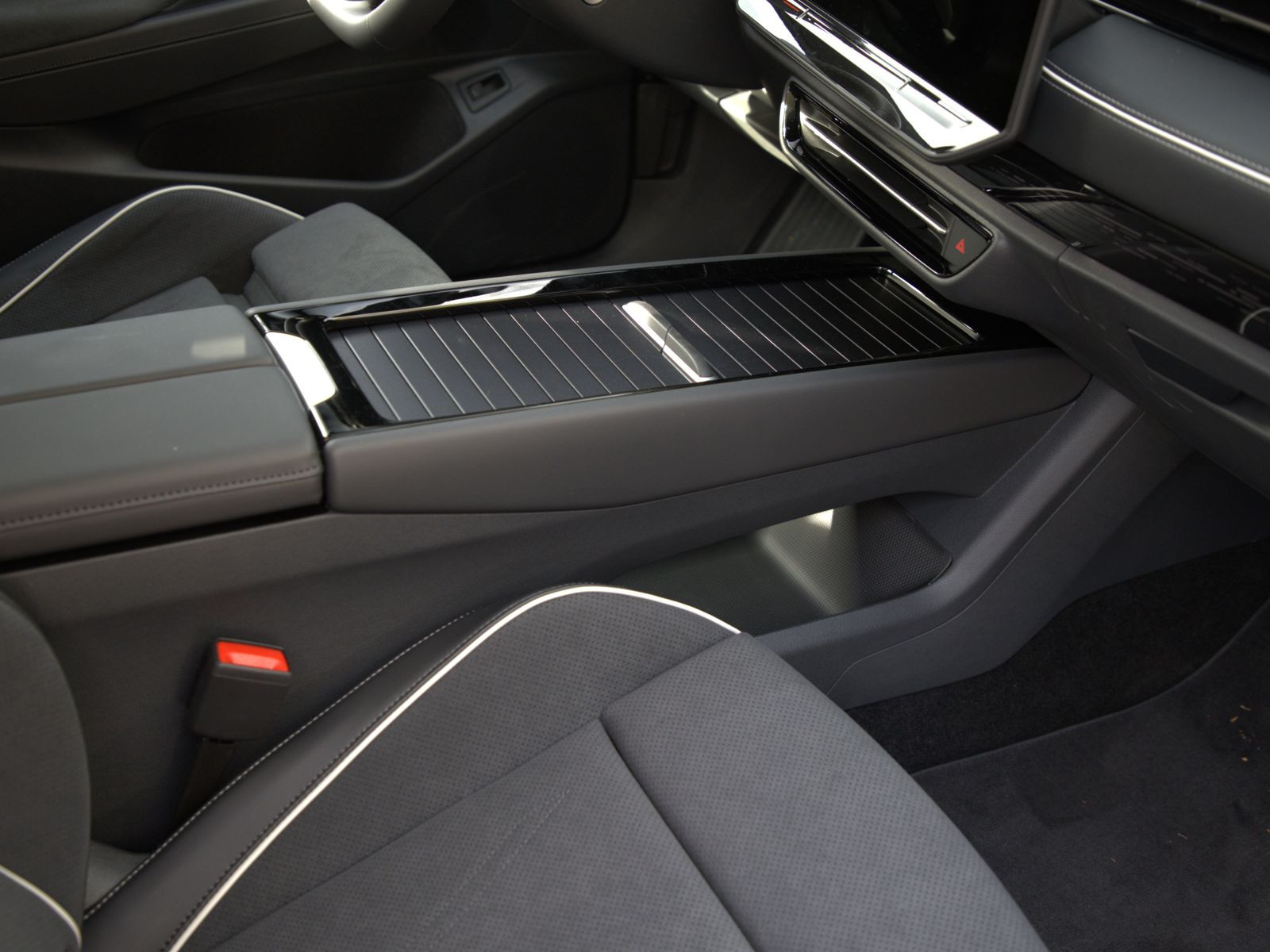 Volkswagen ID.7 Tourer Pro S, Panoramadach, LED-Matrix, Soundsystem, Navi