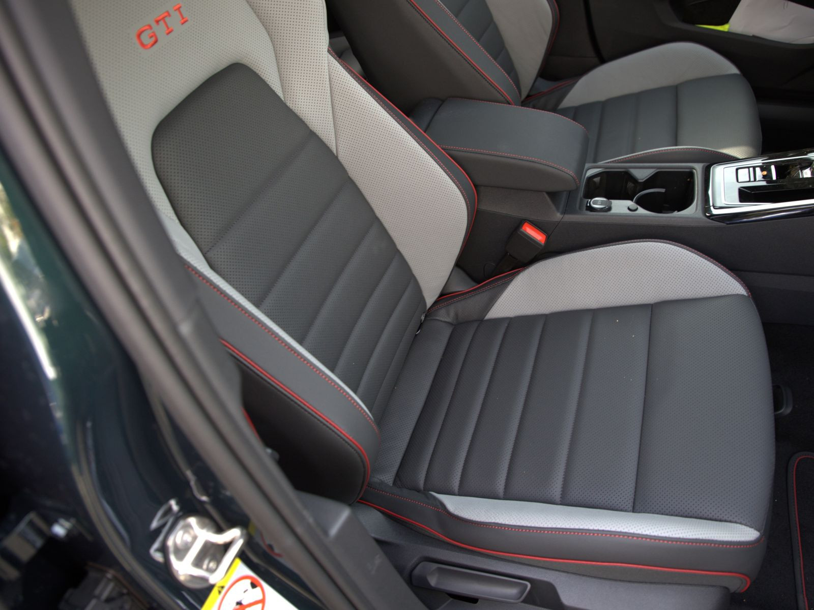 Volkswagen Golf VIII GTI Edition 50 Performance, Panoramadach, Navi, LED-Matrix