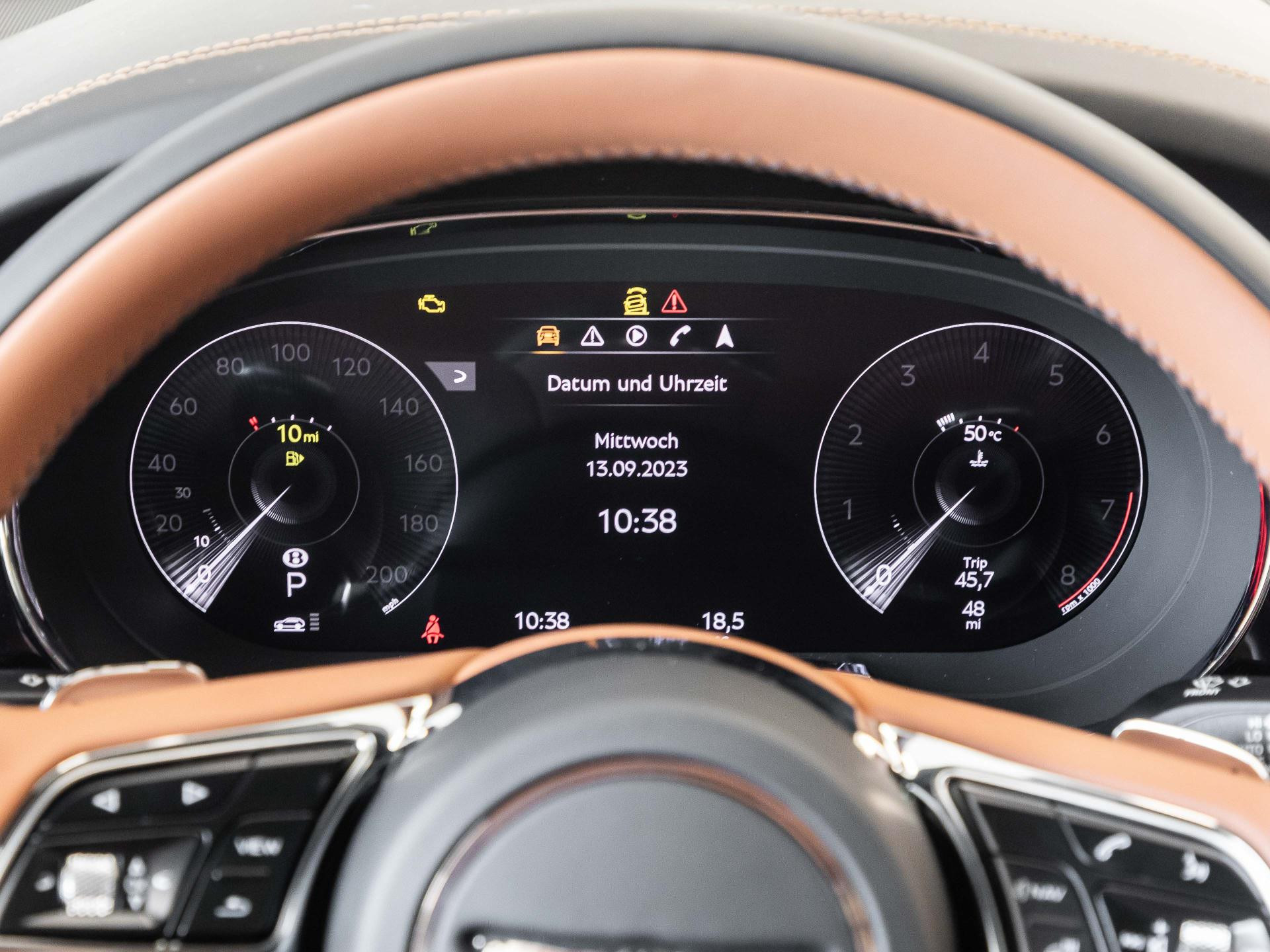 Bentley Bentayga EWB AZURE BLACK / TAN / FULL OPTION