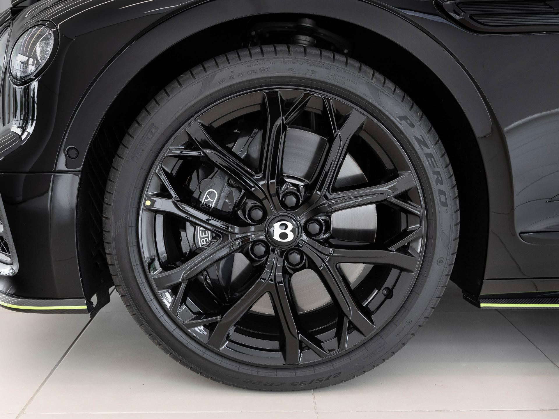 Bentley New Flying Spur S V8 MADE BY MULLINER / FULL Spec.