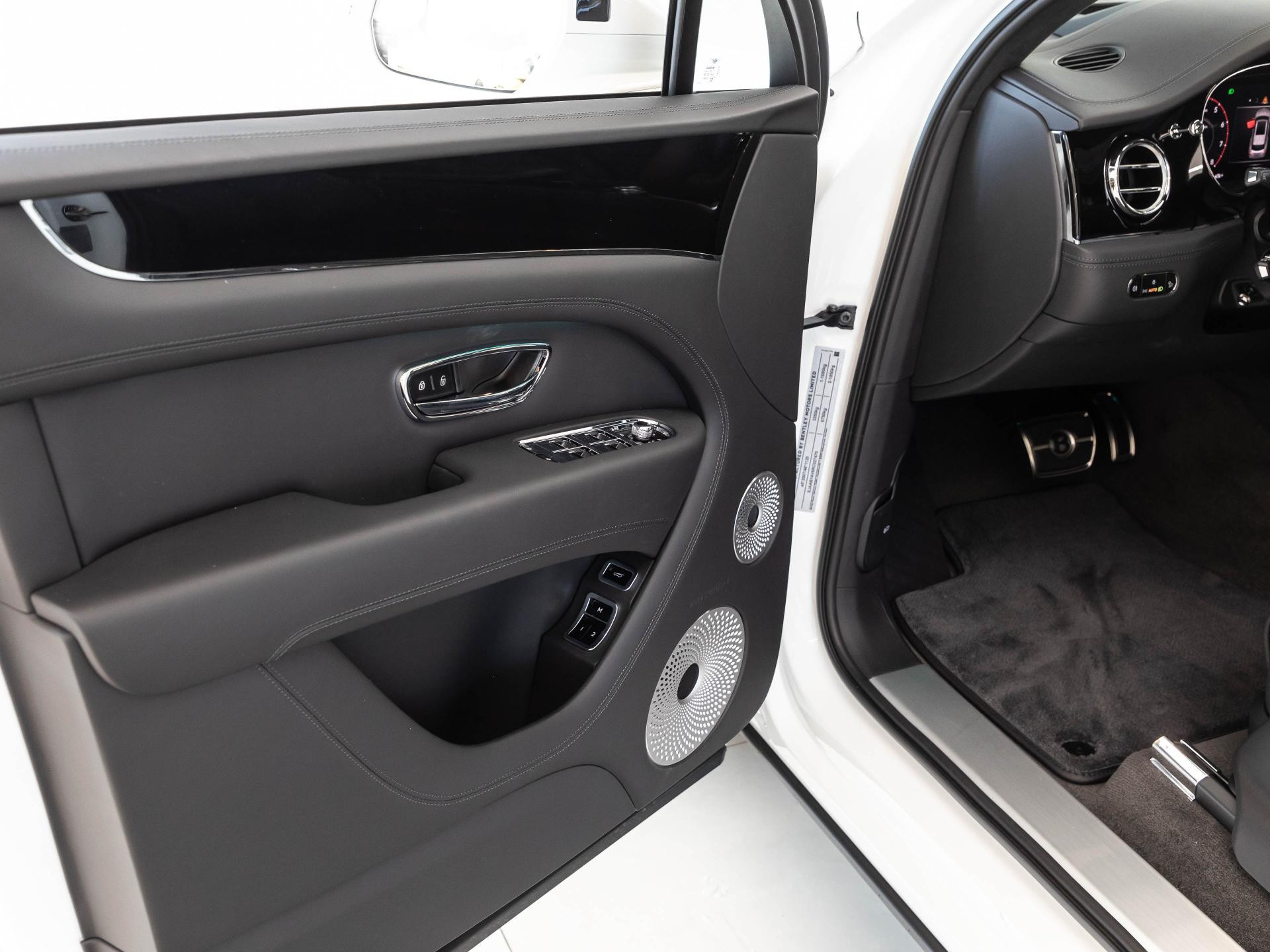 Bentley Bentayga V8 von BENTLEY MANNHEIM