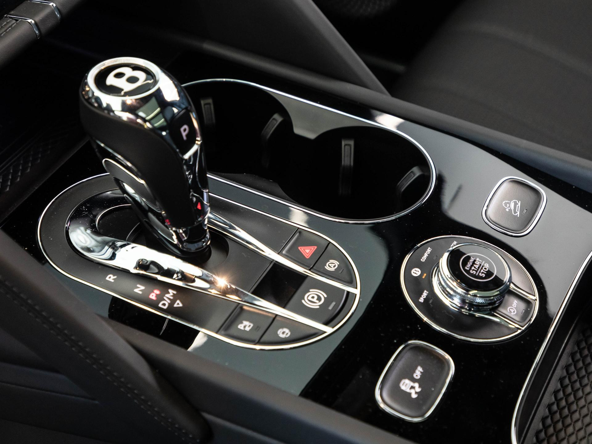 Bentley Bentayga V8 von BENTLEY MANNHEIM