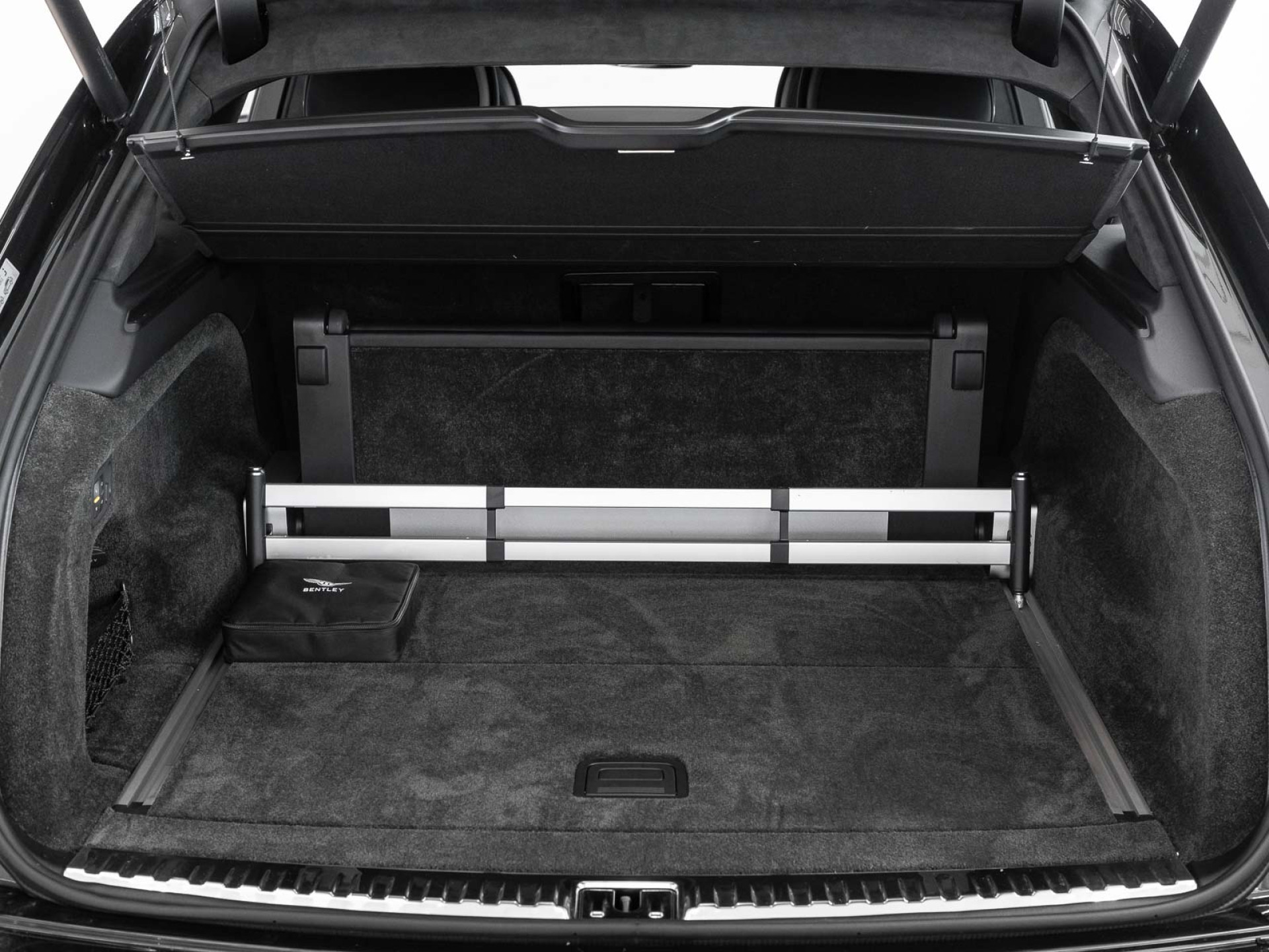 Bentley Bentayga Speed W12  AKRAPOVIC / CARBON BRAKES