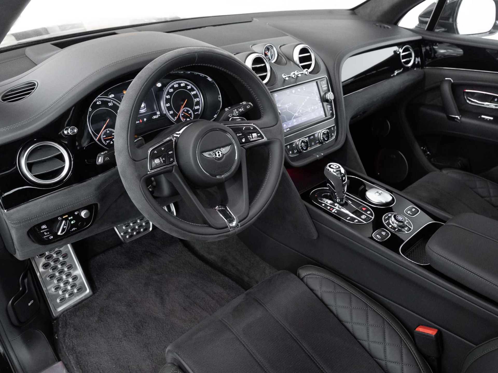 Bentley Bentayga Speed W12  AKRAPOVIC / CARBON BRAKES