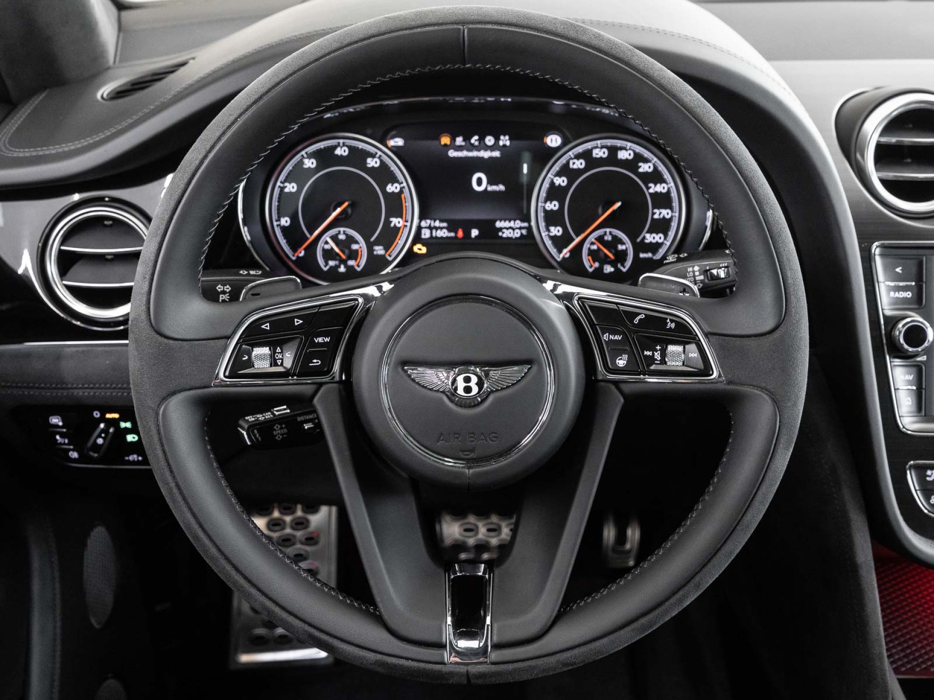 Bentley Bentayga Speed W12  AKRAPOVIC / CARBON BRAKES