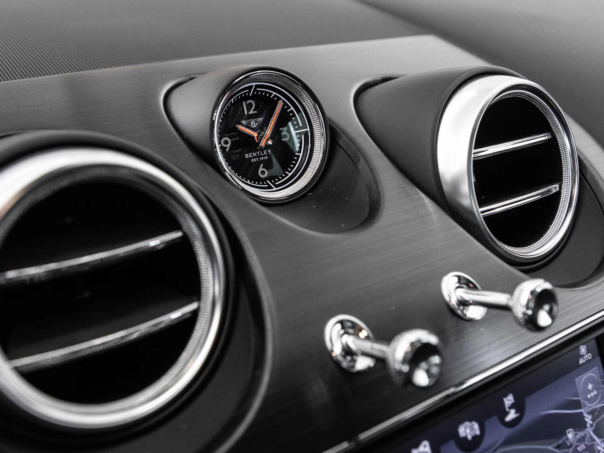 Bentley Bentayga Speed W12  AKRAPOVIC / CARBON BRAKES