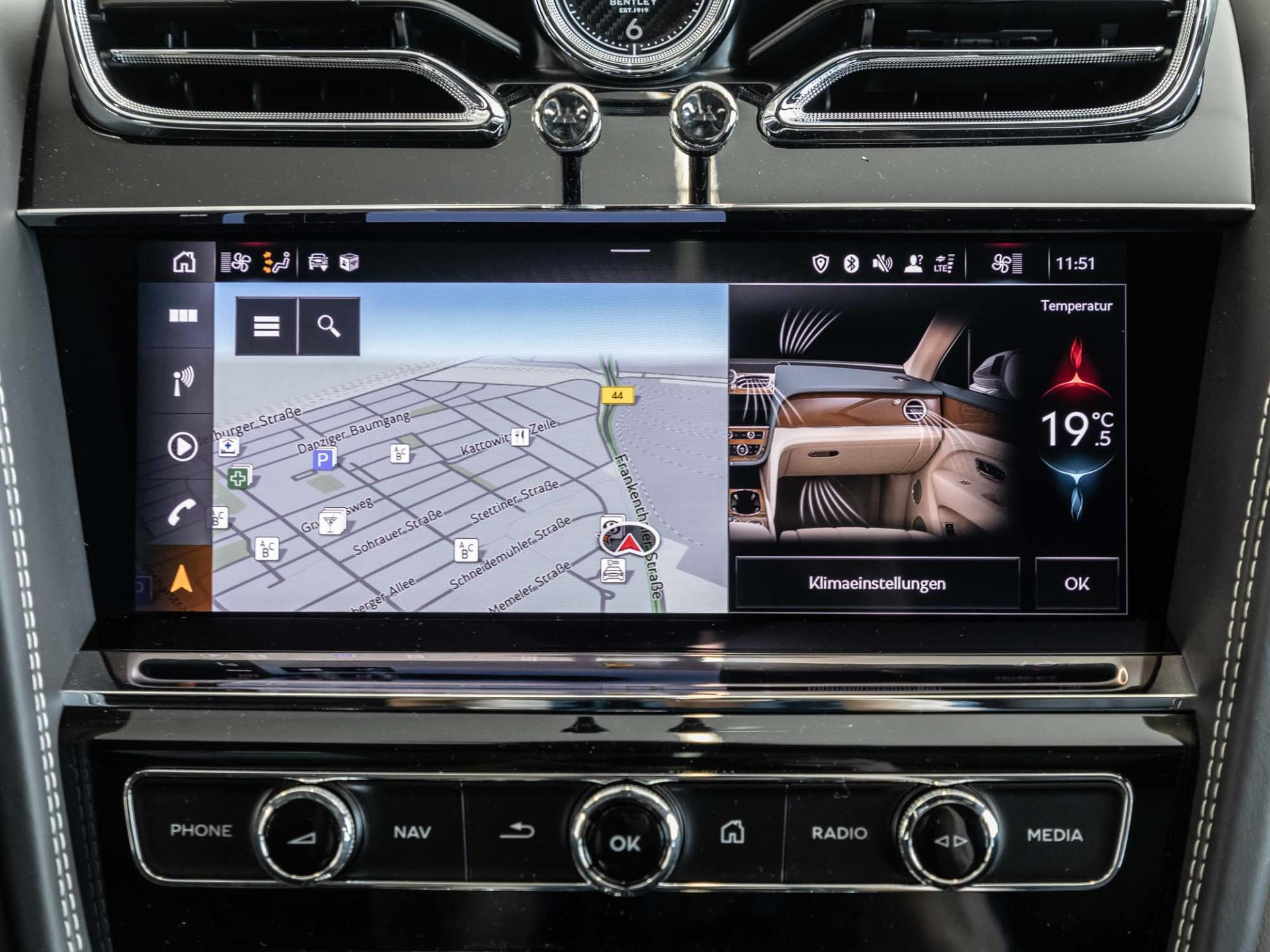 Bentley Bentayga V8 TOURING / NAIM / AHK / STANDHEIZUNG